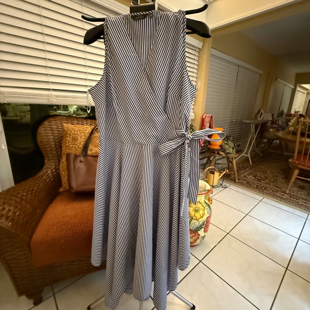 MLL GABRIELLE BLUE & WHITE STRIPED SIDE TIE FIT & FLARE